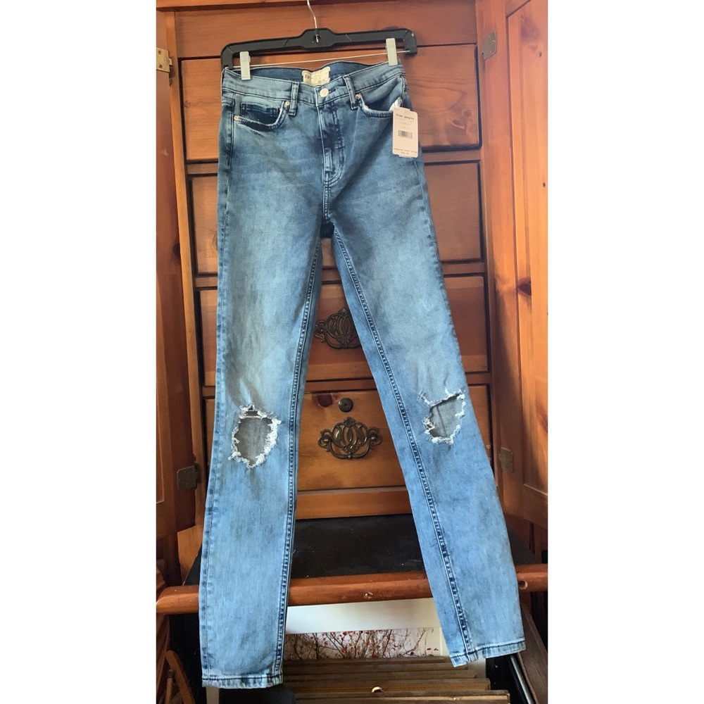 Free People NWT High Rise Skinny Jeans - Picture 2 of 9